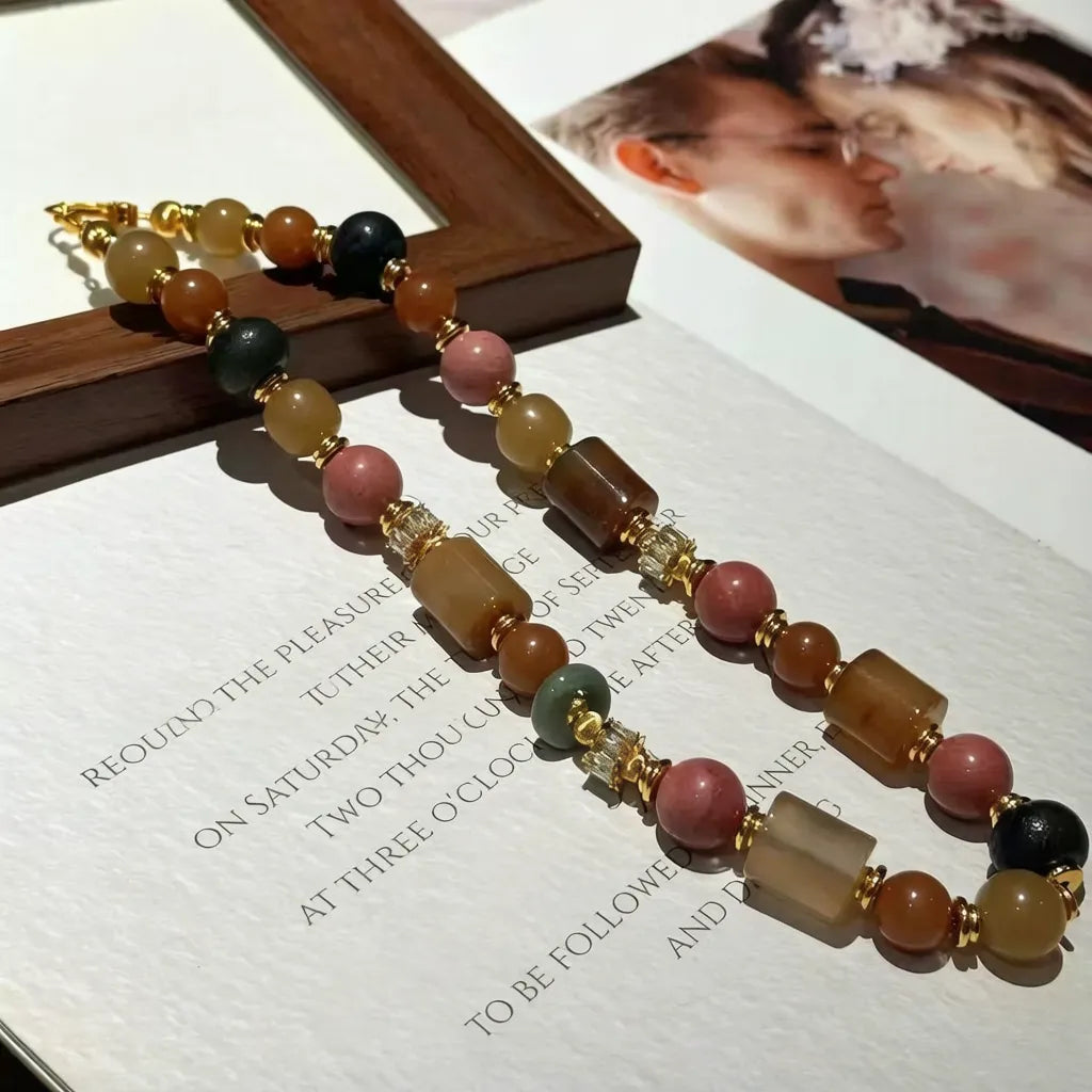 Natural Agate Red Rose Caramel Freeform Beaded Necklace - Boho Vintage